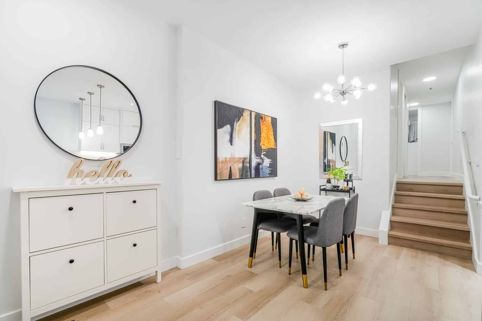 dining-room-wood-flooring-entrance-mirror-staging-vancouver-downtown