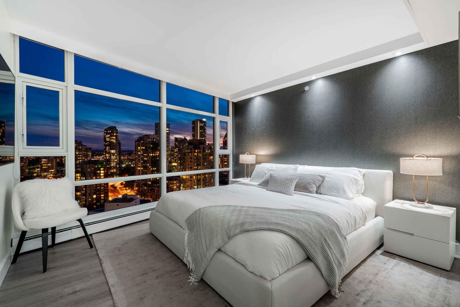 master-bedroom-wallpaper-design