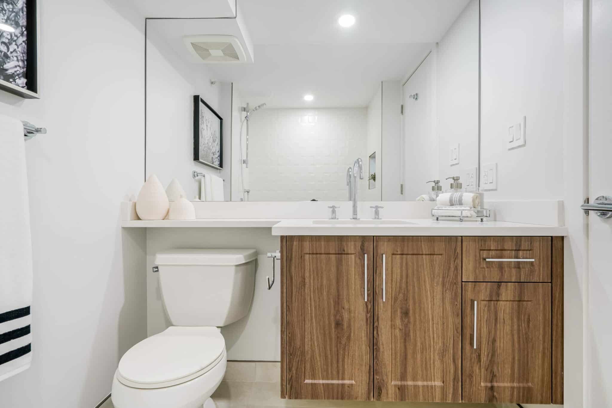 mirror-bathroom-vanity-renovation-white-wood-vancouver-staging-modern