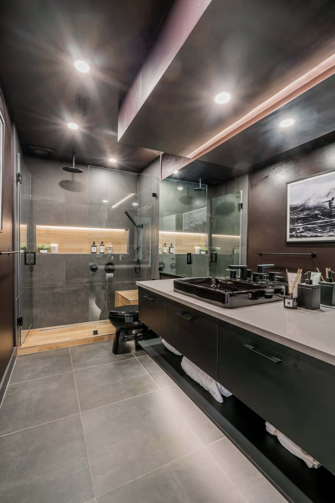 modern-bathroom-renovation-black-spa-equinox-vancouver-wood-niche-bench
