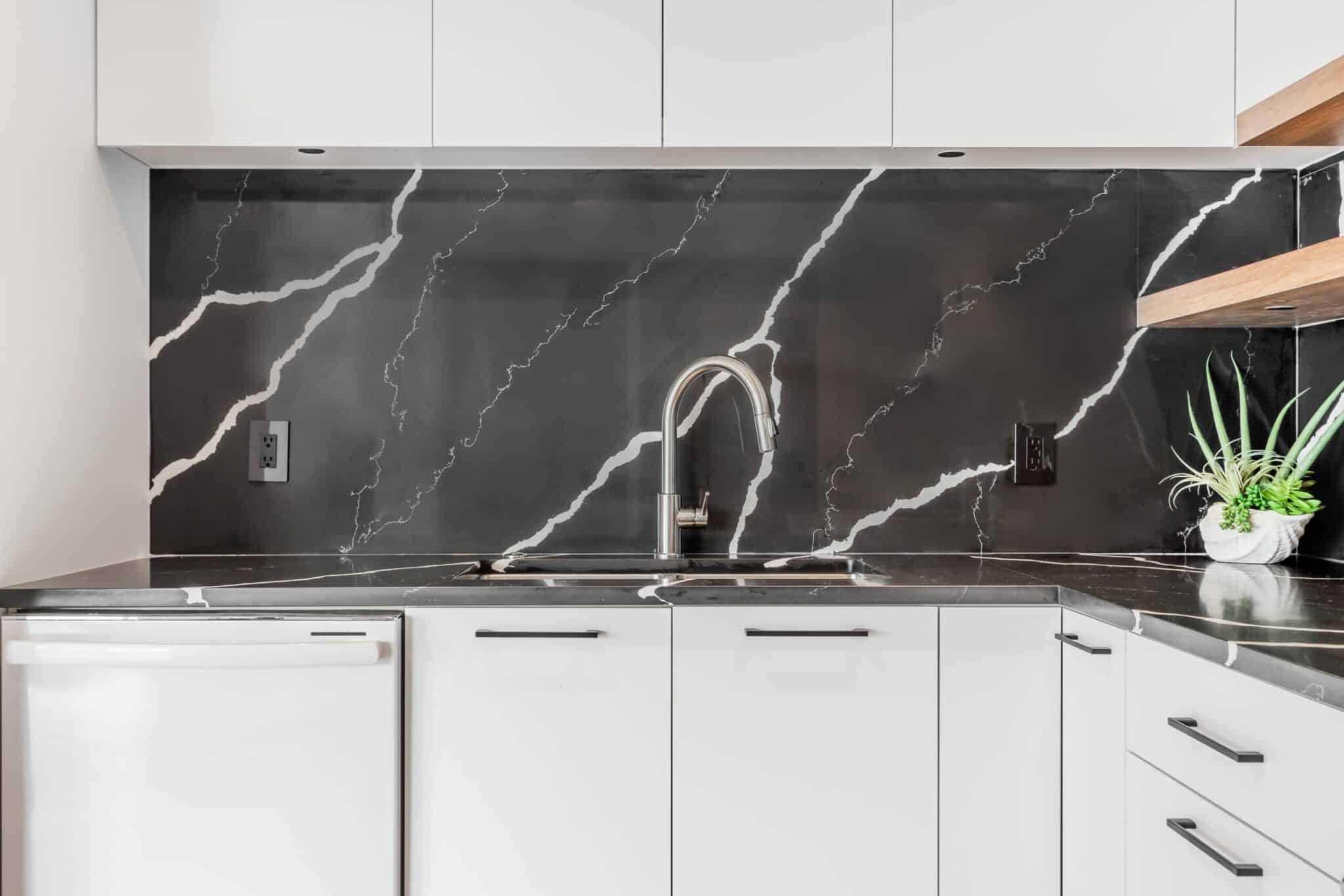 modern-kitchen-renovation-black-white-quartz-brizo-faucet