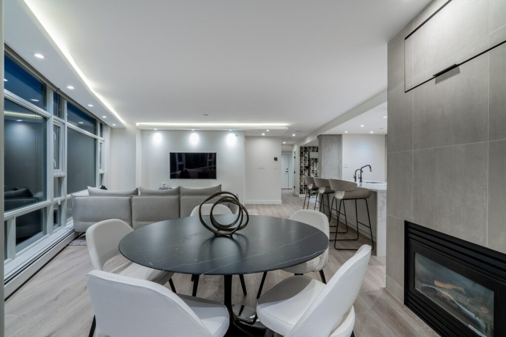 penthouse-interior-design-modern-futurristic-lighting