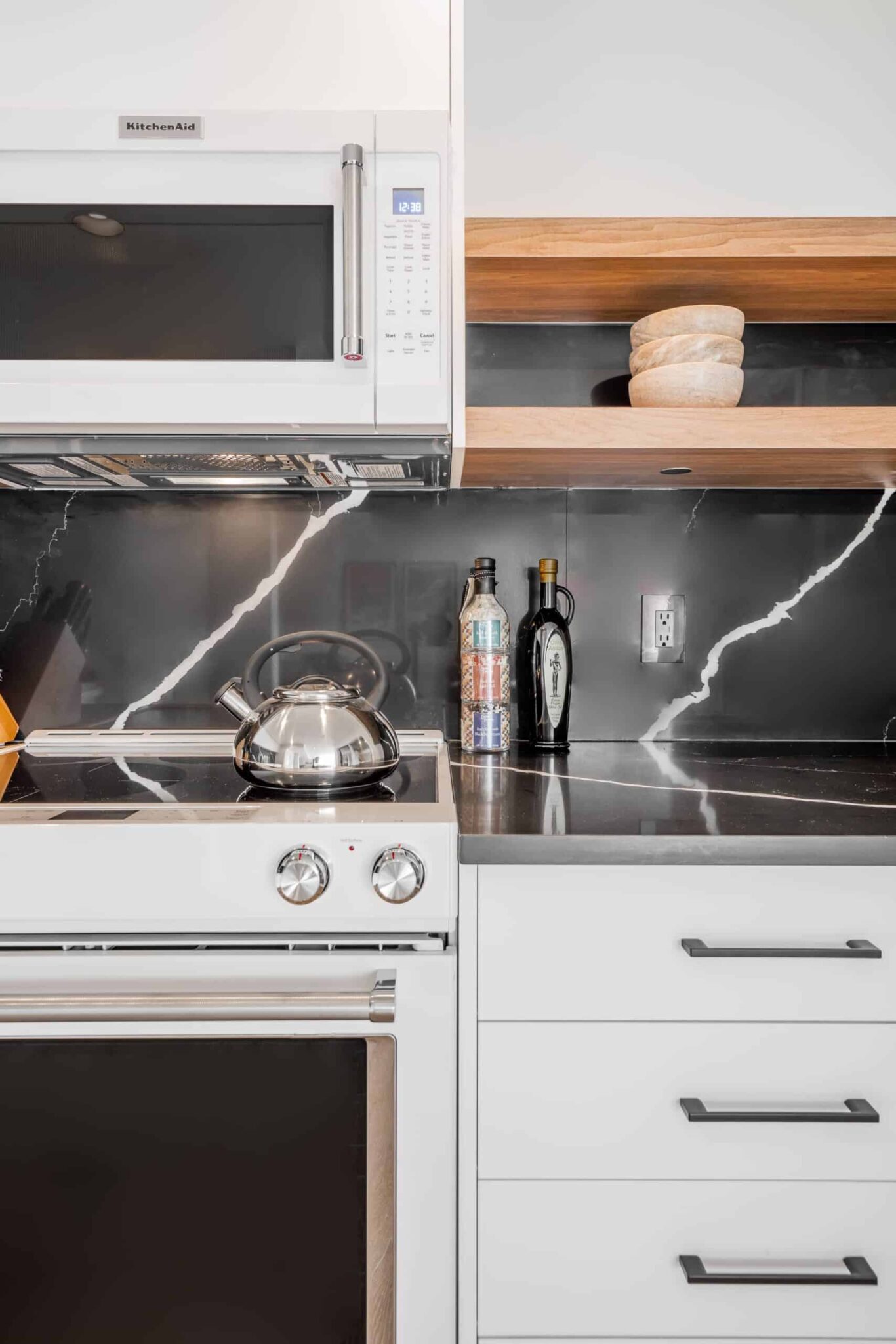 renovation-vancouver-bar-kitchen-white-microwave-marble-black