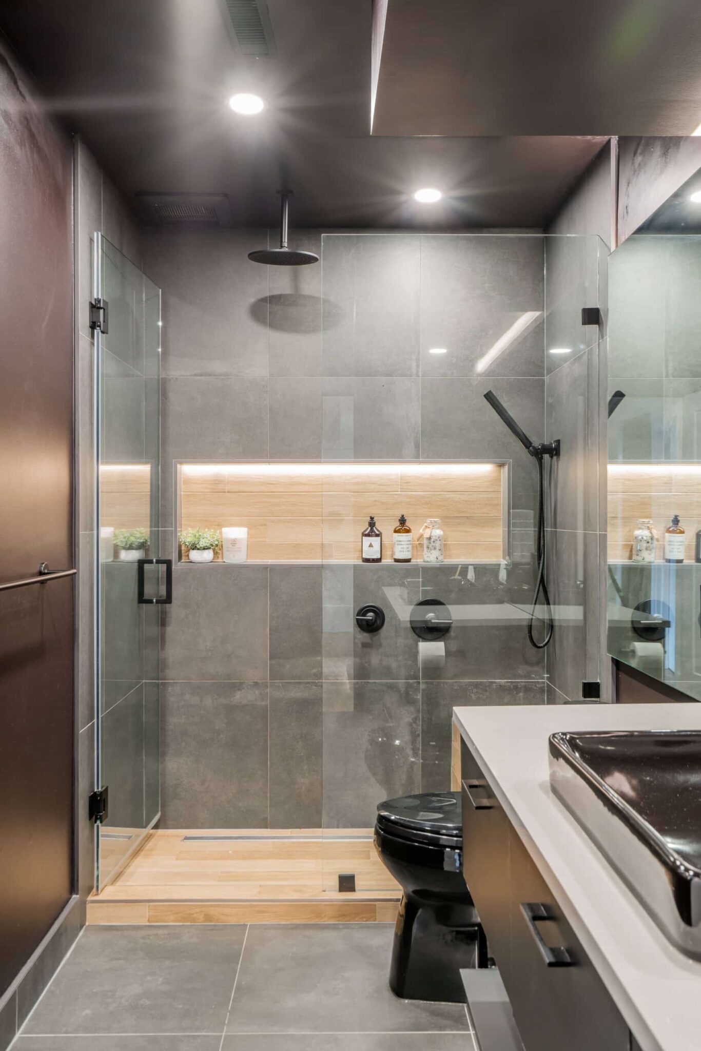spa-wood-bathroom-renovation-luxury-niche-black-concrete-modern-vancouver