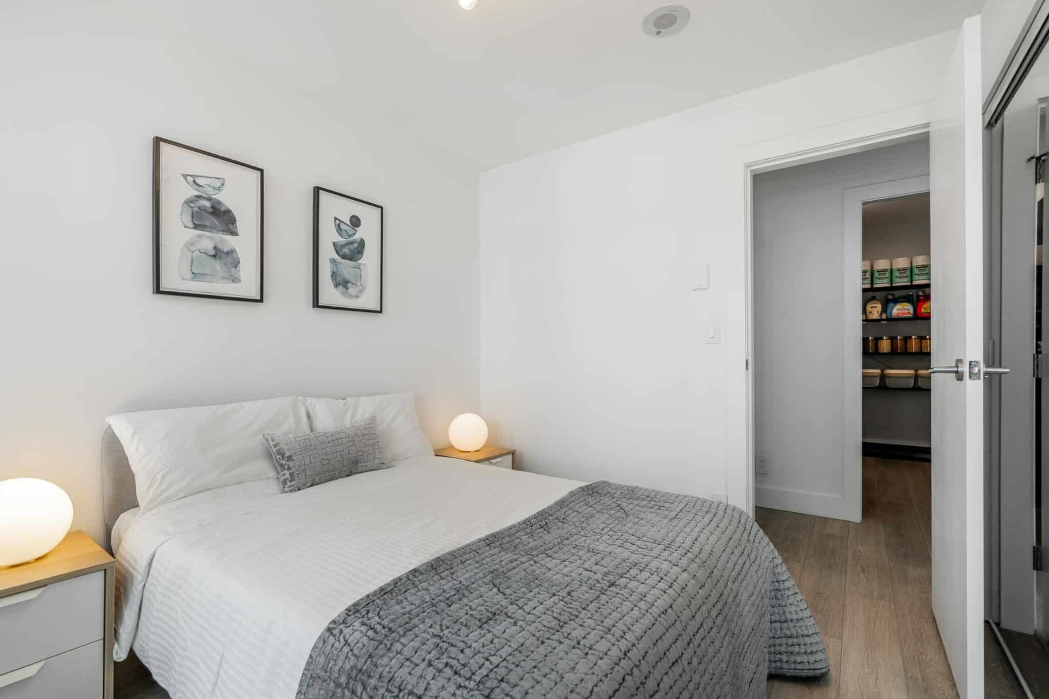 bedroom-renovation-staging-modern-luxury