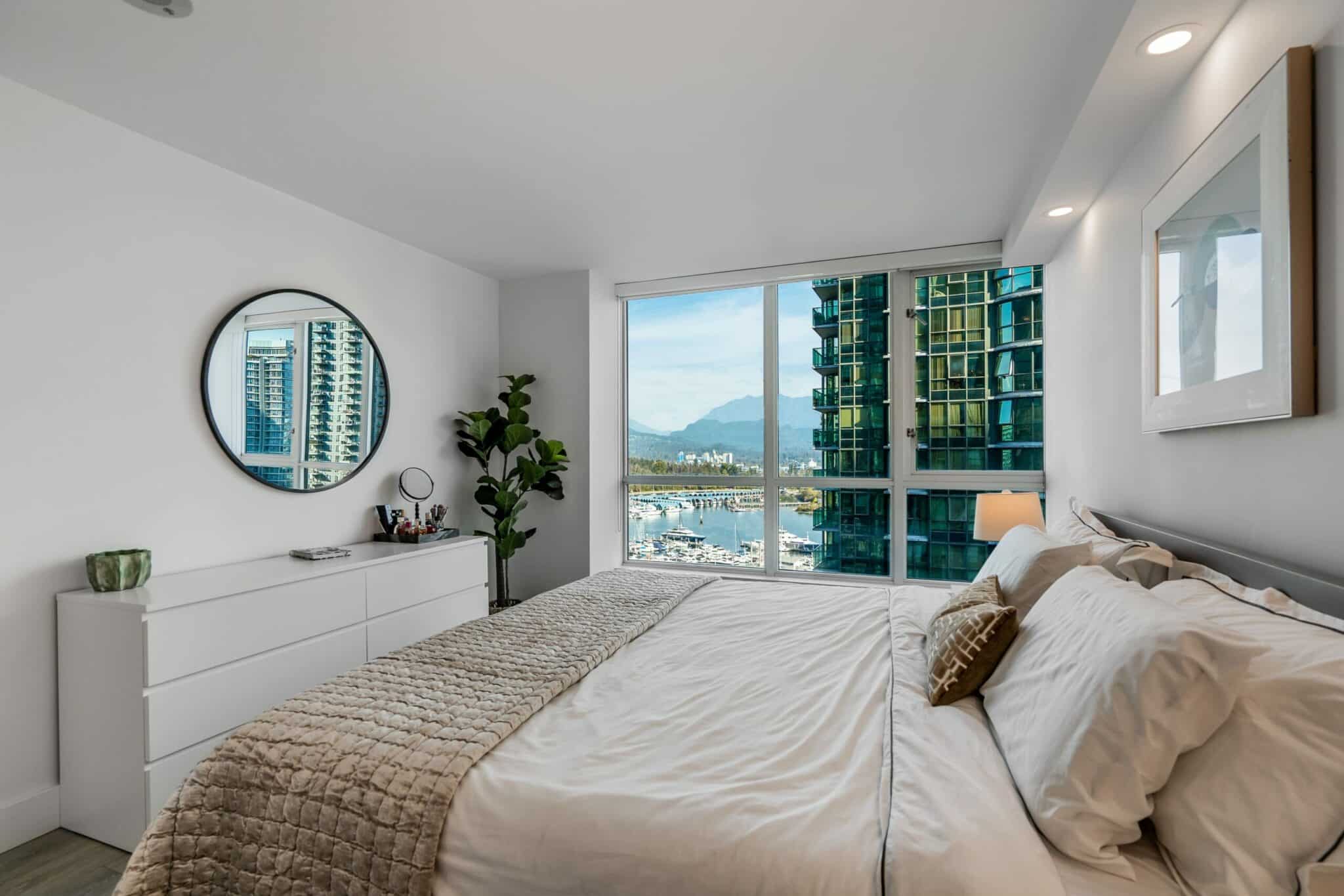 bedroom-staging-modern-coal-harbour-renovation-condo-luxury