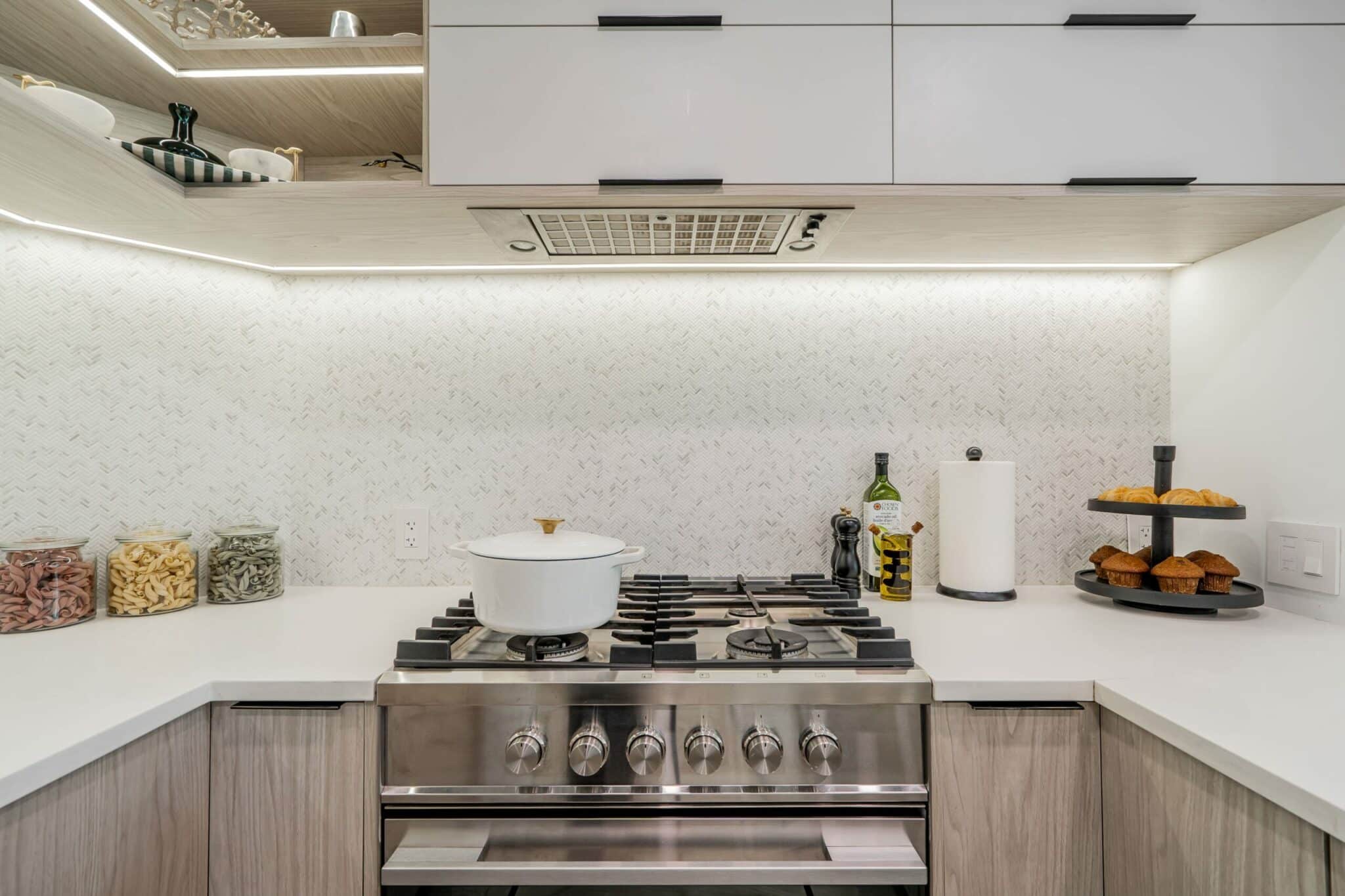 kitchen-range-renovation-black-handle-stainless-steel-range-vancouver-interior-design