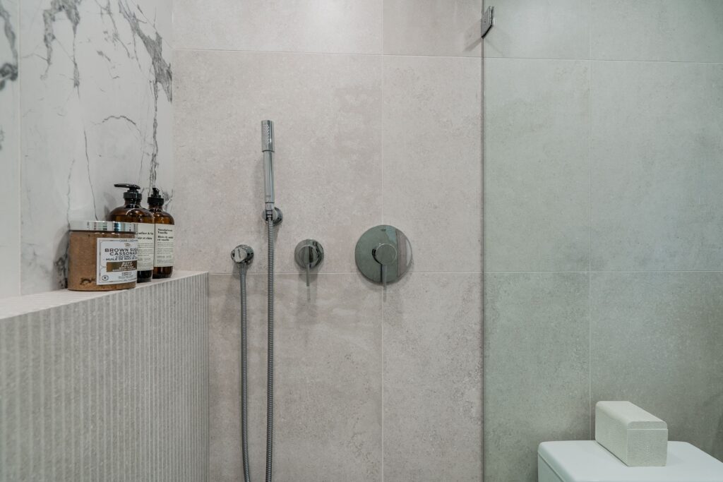modern-bathroom-stone-concrete-renovation-vancouver