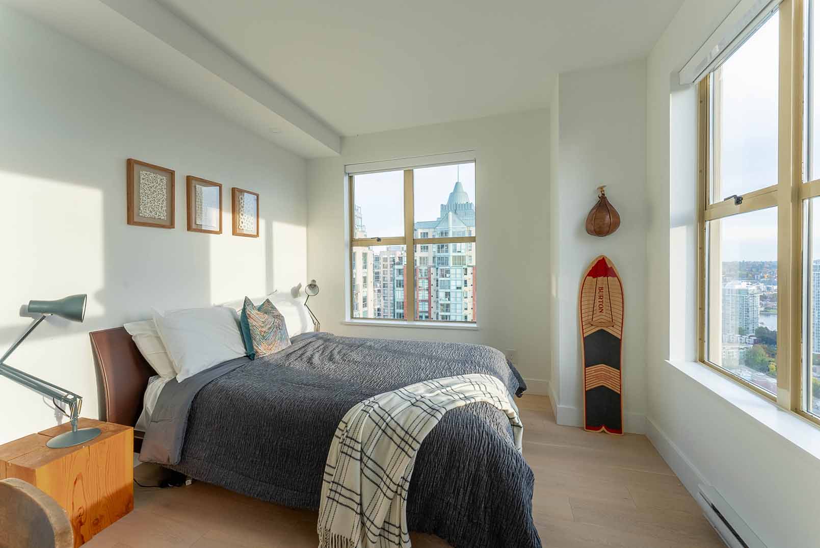 bedroom-condo-renovation-downtown-vancouver-vintage-decor-laminated-floor